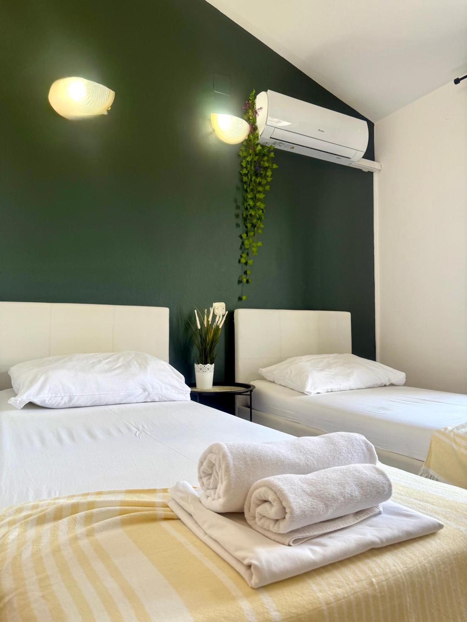 Apartments Ana & Ita โนวาลยา ภายนอก รูปภาพ