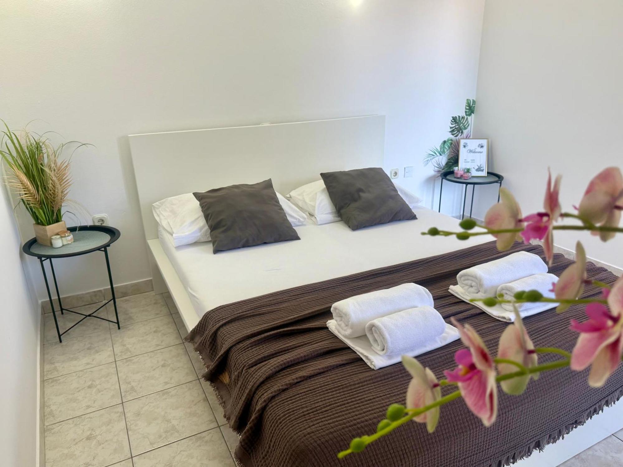 Apartments Ana & Ita โนวาลยา ภายนอก รูปภาพ