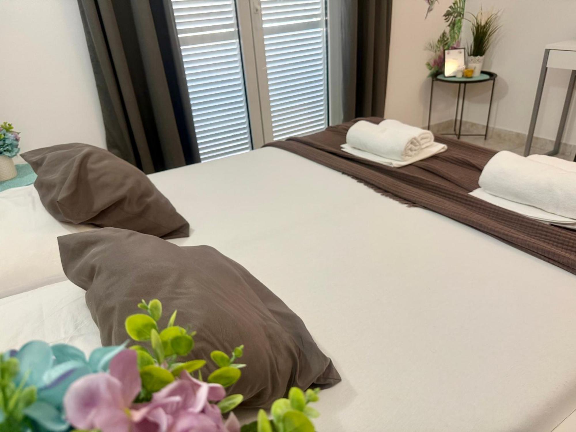 Apartments Ana & Ita โนวาลยา ภายนอก รูปภาพ